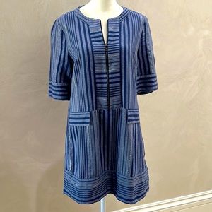 Beautiful spring/Sumer dress. Zipper and pockets so cute! BCBG Max Azria size M